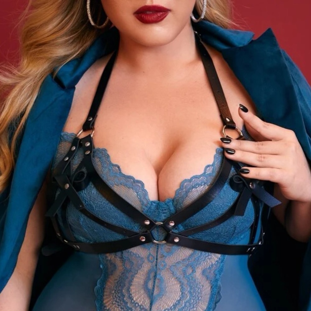 PU Leather Ring Linked Harness Bow Bra Plus Size